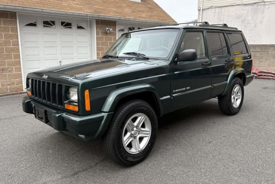 2001 Jeep XJ Cherokee sold for $26,000