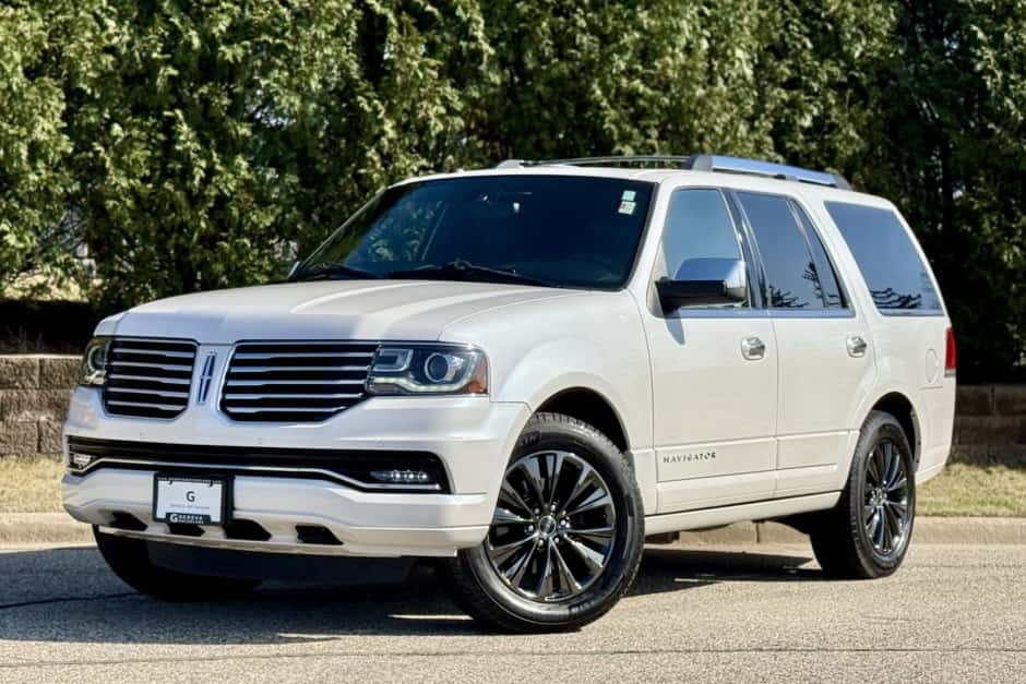 2017 Lincoln Navigator sold for $24,250