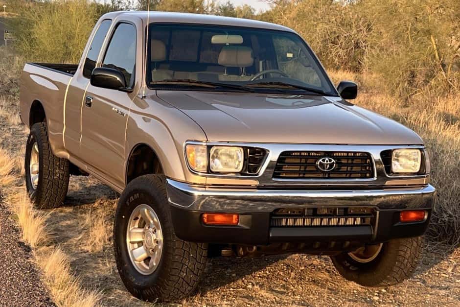 1997 Toyota Tacoma (N1X0 1995-2005) sold for $18,000