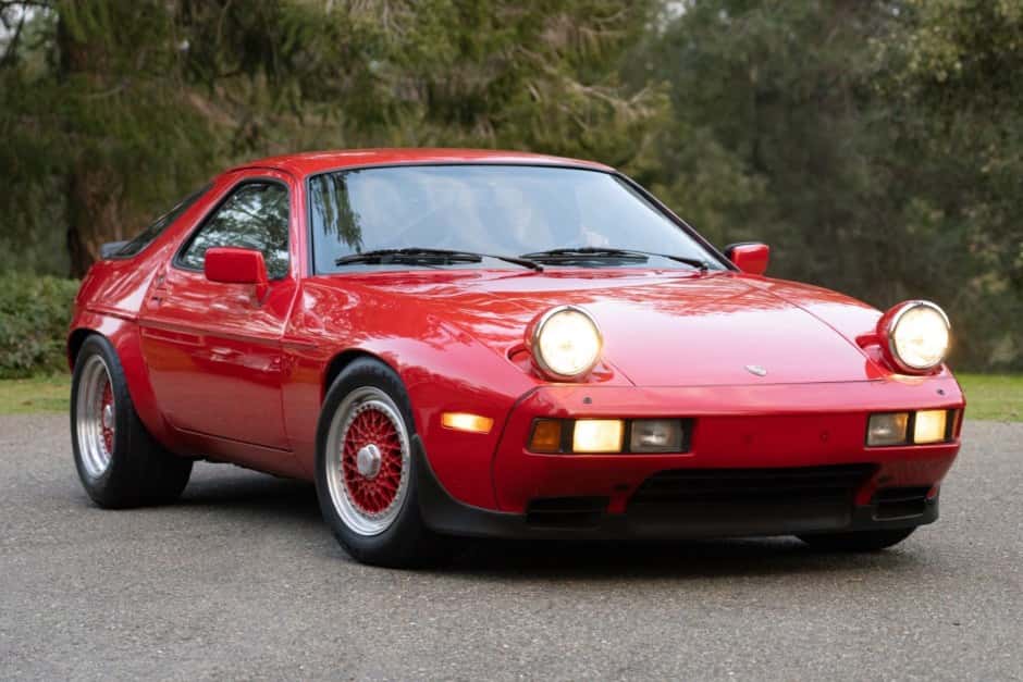 1986 Porsche 928 sold for $26,500