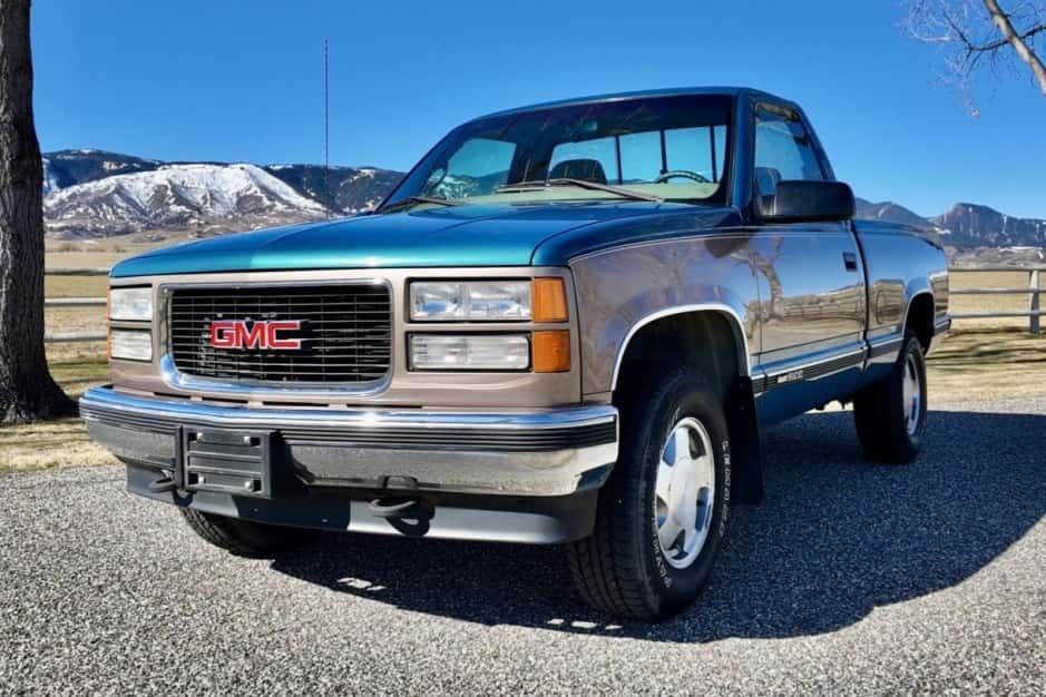 1997 GMC Sierra (GMT400 1988-2002) sold for $15,300