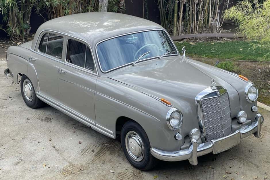 1957 Mercedes-Benz Ponton sold for $8,900