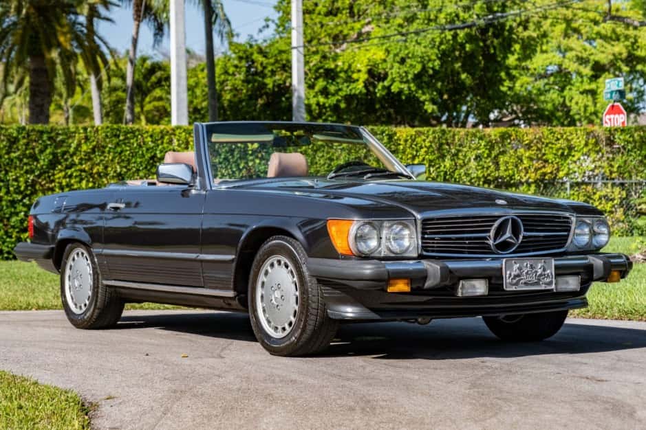 1986 Mercedes-Benz R107 SL sold for $13,250