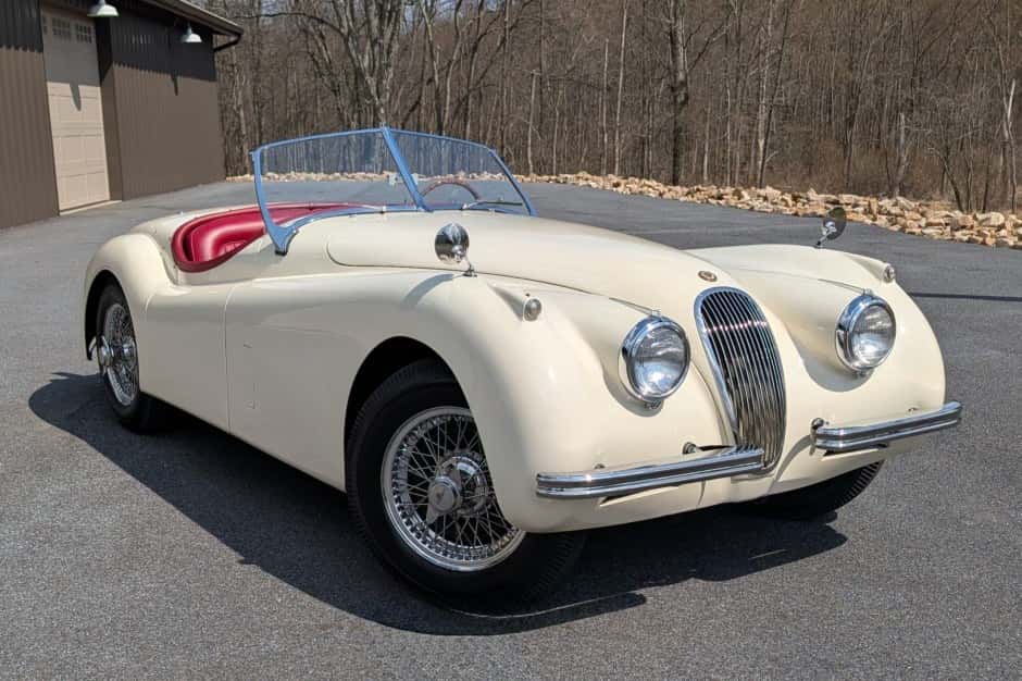1954 Jaguar XK120 sold for $85,507