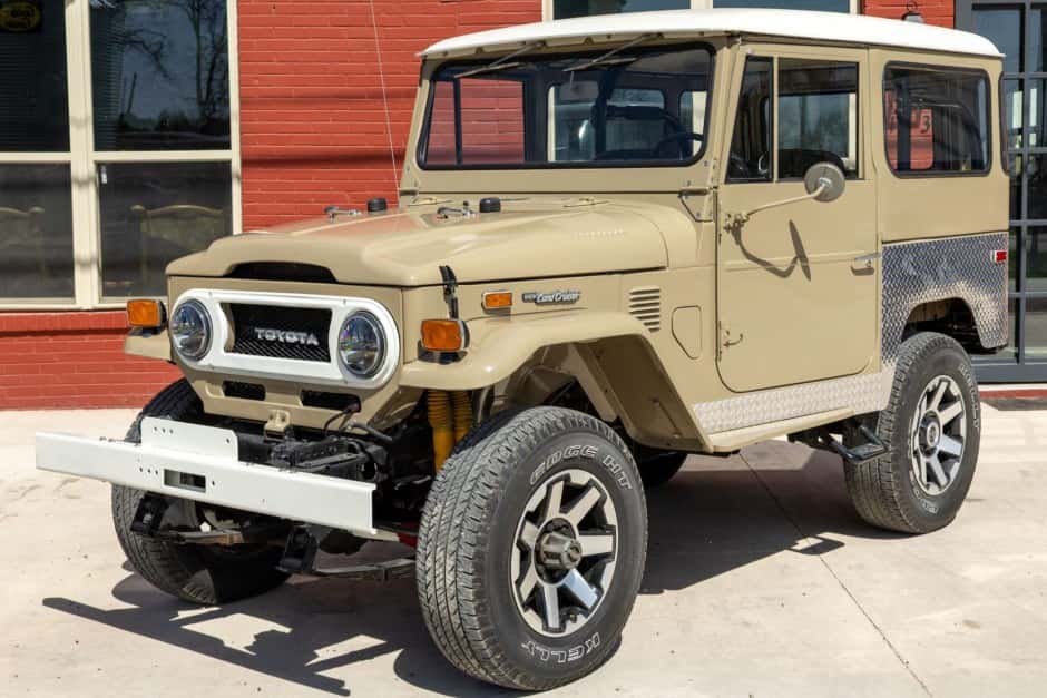1974 Toyota Land Cruiser FJ40 sold for $26,500