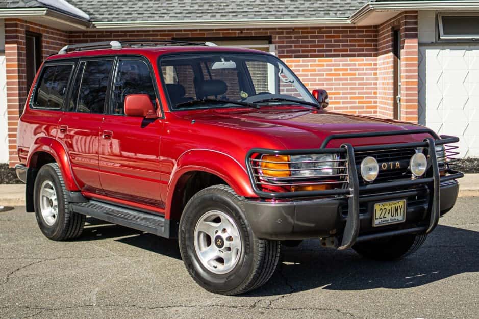 1994 Toyota Land Cruiser 80-Series sold for $12,027