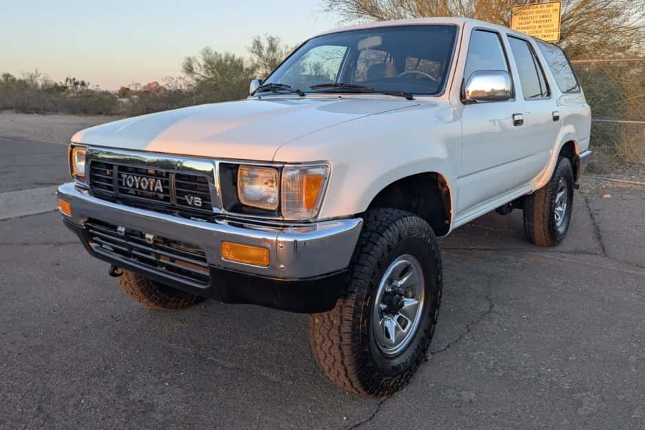 1991 Toyota 4Runner (N120) sold for $10,300