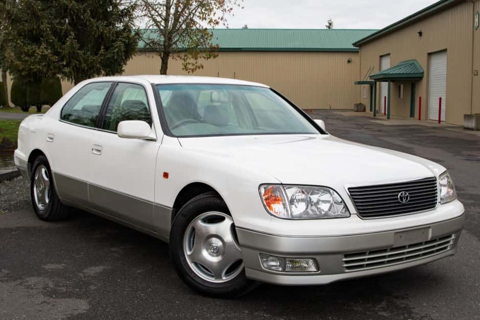 1999 Toyota  sold for $12,500