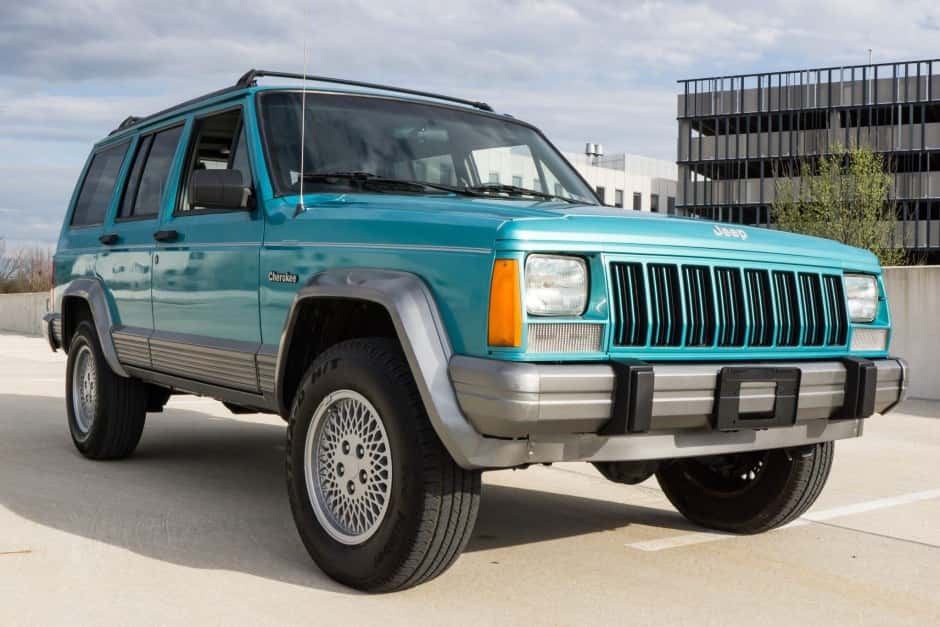 1996 Jeep XJ Cherokee sold for $8,600