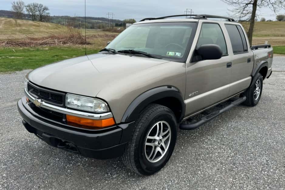 2003 Chevrolet S-10 (1994-2004) sold for $15,000