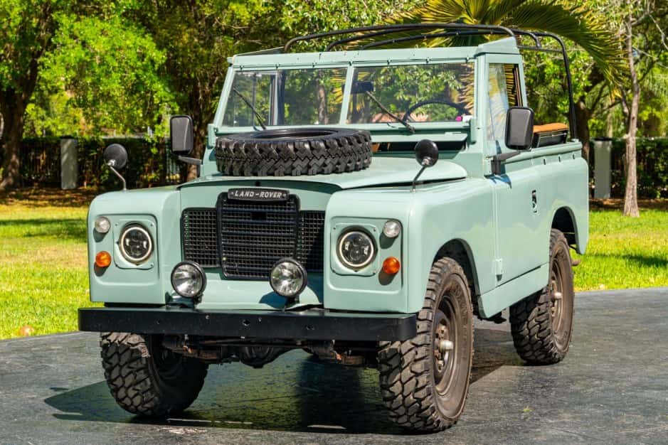 1974 Land Rover Series 88 sold for $26,500