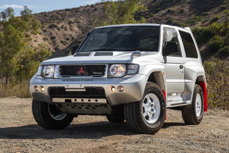 1998 Mitsubishi Pajero & Montero sold for $35,000