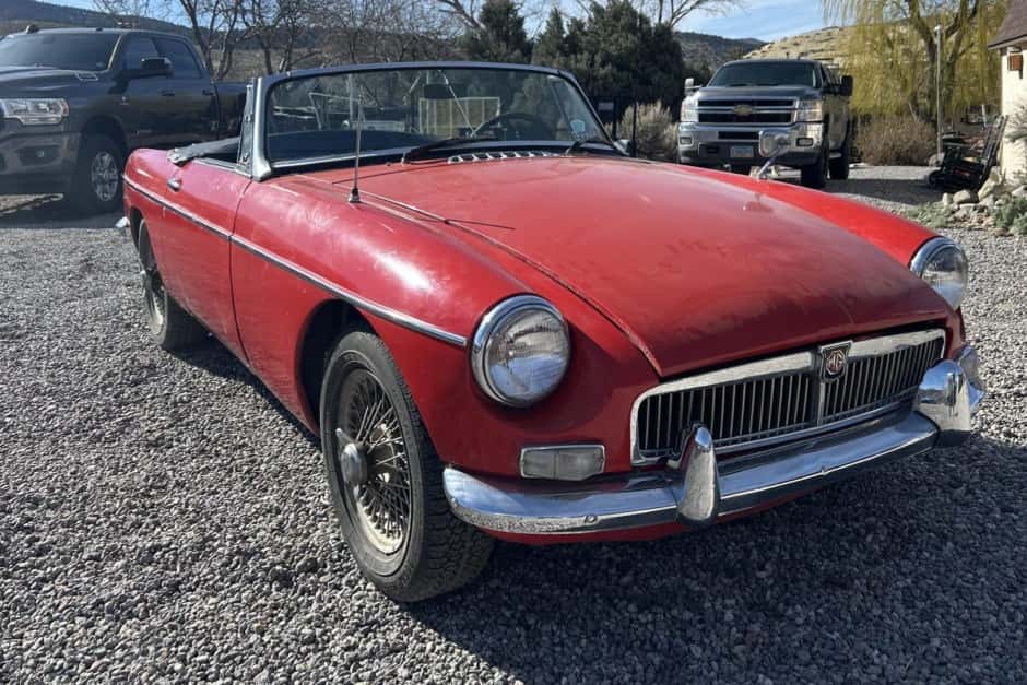1963 MG MGB sold for $1,950