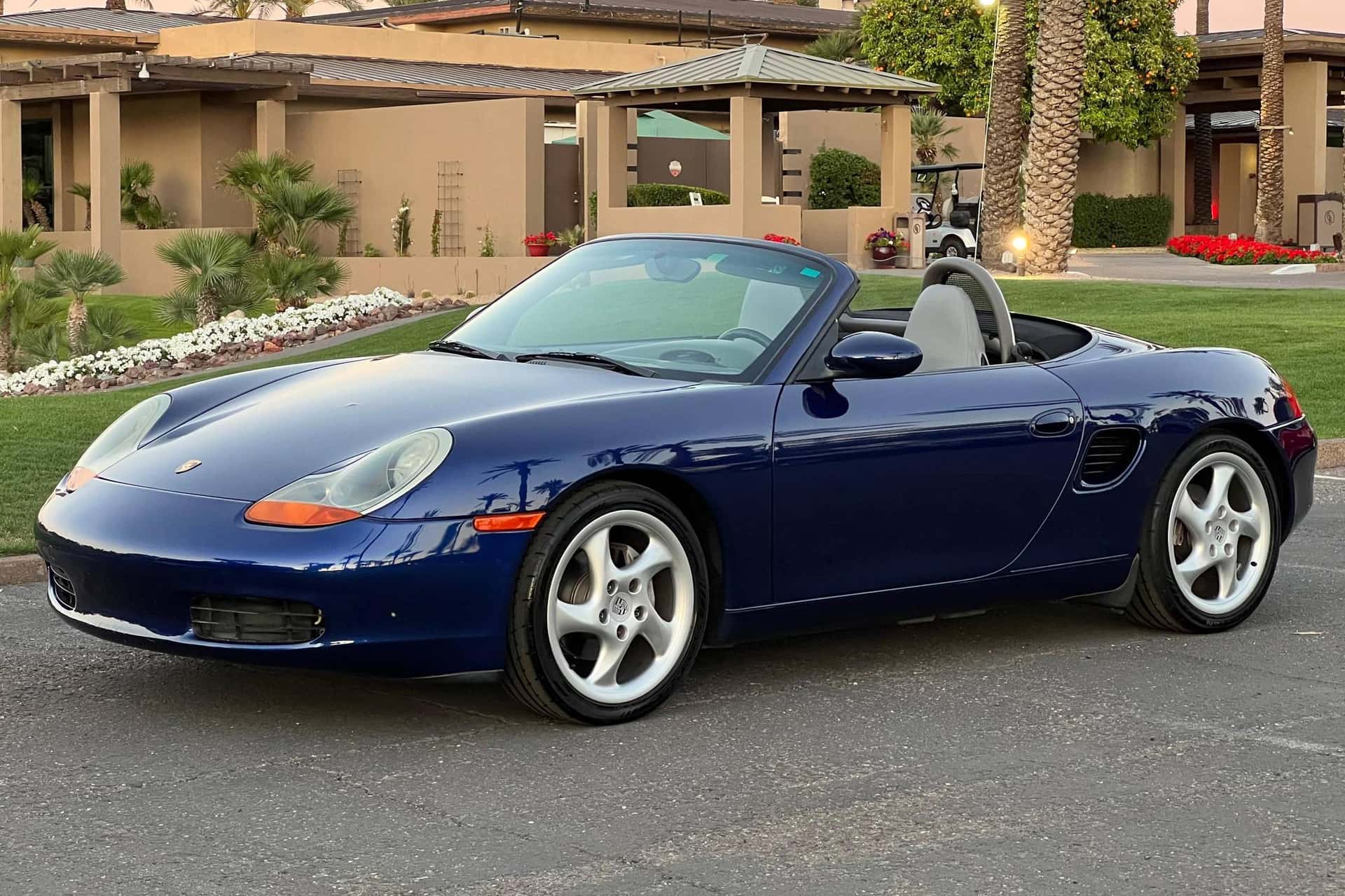 1999 Porsche 986 Boxster sold for $9,486