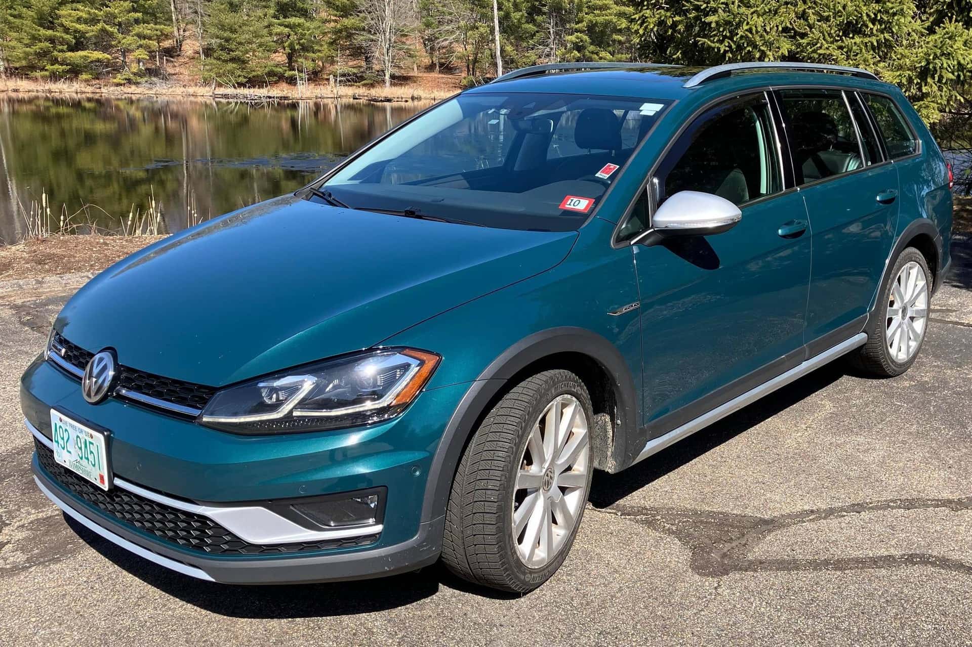 2019 Volkswagen Golf sold for $16,500