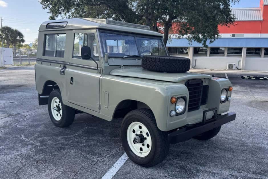 1979 Land Rover Series 88 sold for $18,000