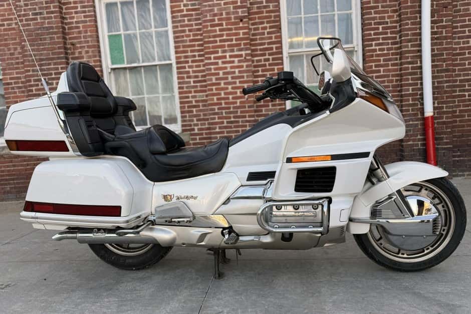 1997 Honda Gold Wing sold for $4,801