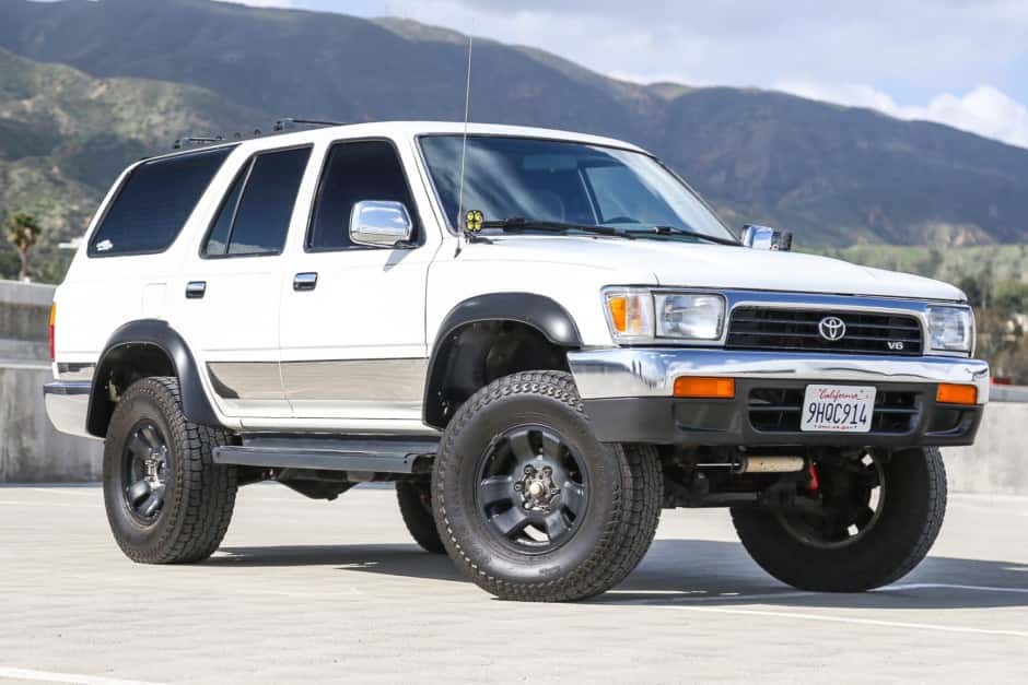 1995 Toyota 4Runner (N120) sold for $11,600