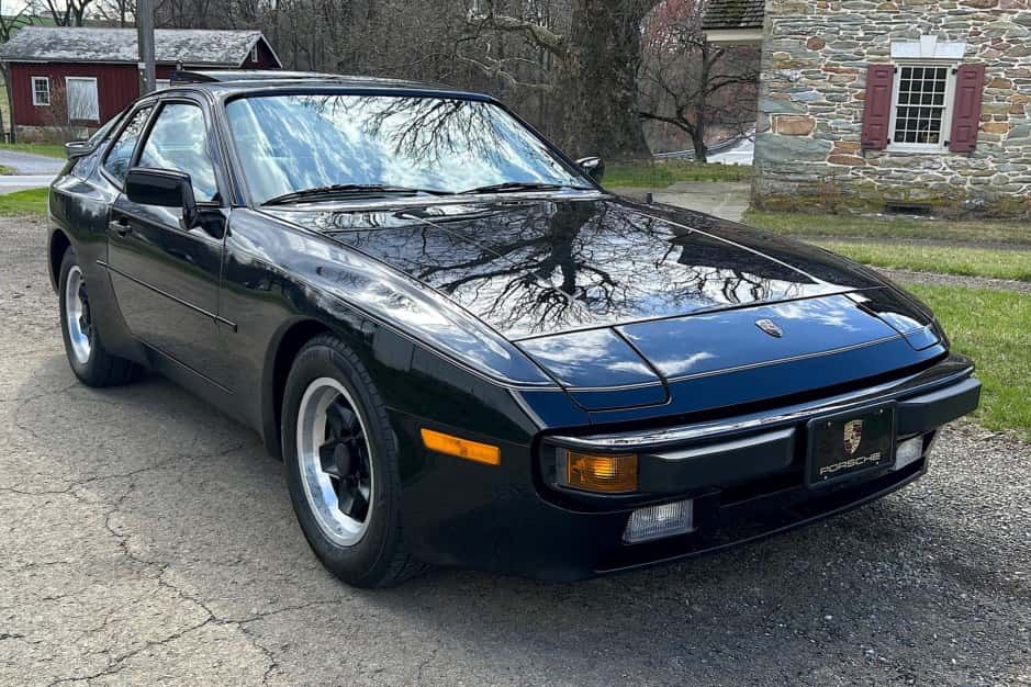 1983 Porsche 944 sold for $19,000