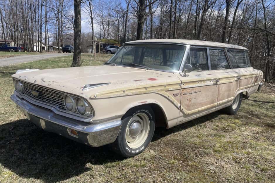 1963 Ford Country Squire sold for $11,250