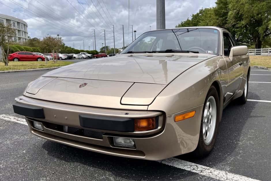 1985 Porsche 944 sold for $11,750
