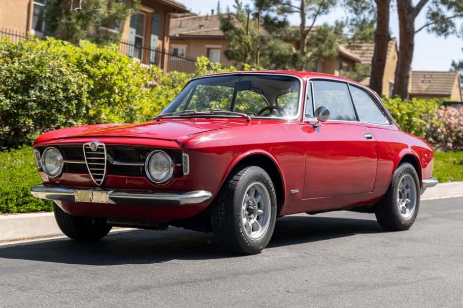 1970 Alfa Romeo 105/115 Series Coupe sold for $28,000
