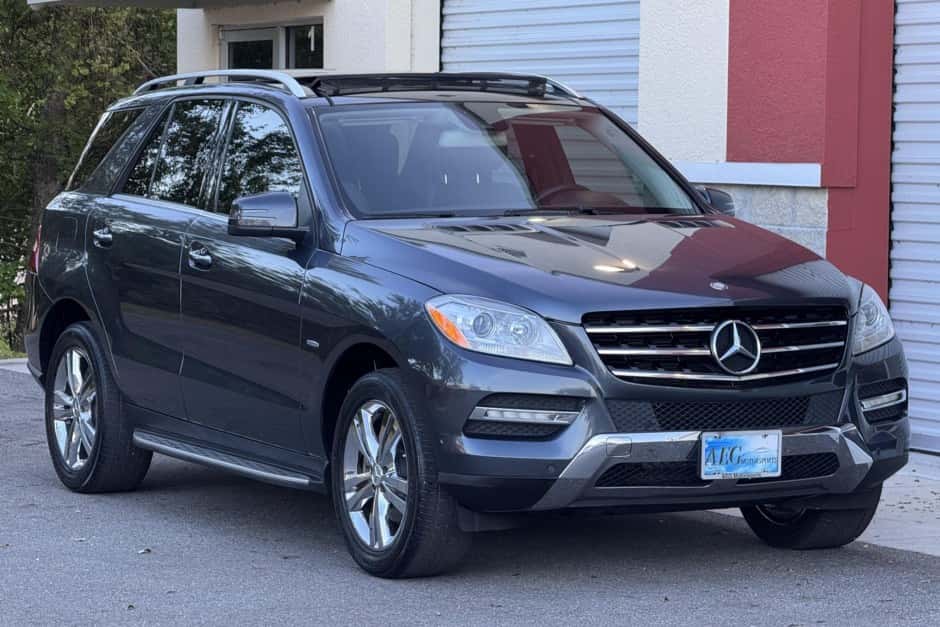 2012 Mercedes-Benz M-Class & GLE-Class sold for $11,111