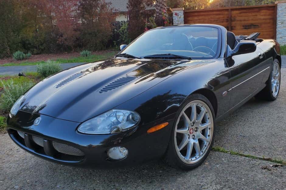 2002 Jaguar XKR sold for $15,845