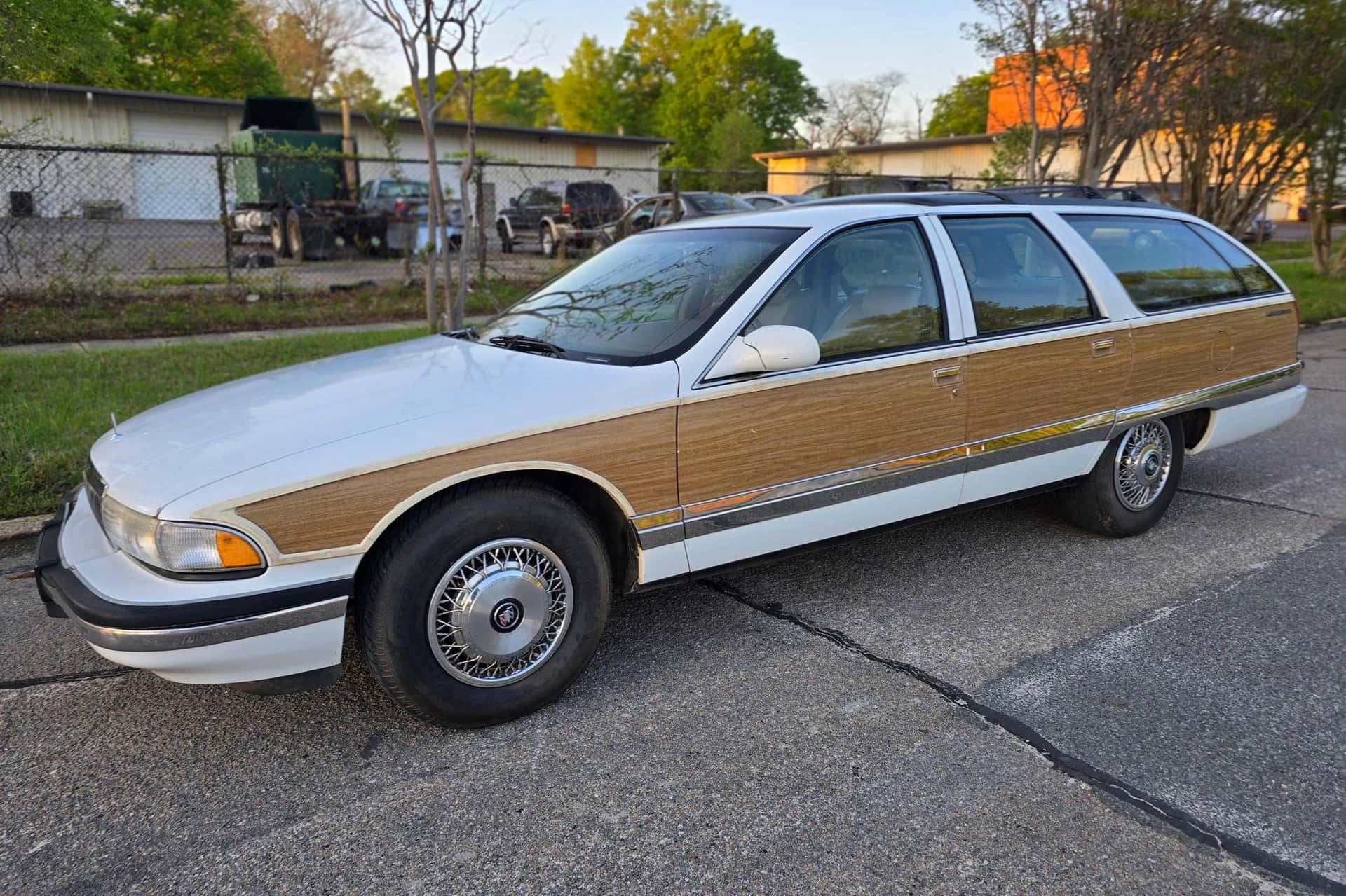 1995 Buick Roadmaster sold for $6,200