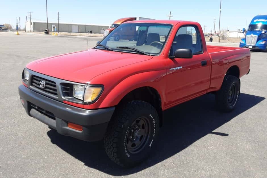 1997 Toyota Tacoma (N1X0 1995-2005) sold for $15,300