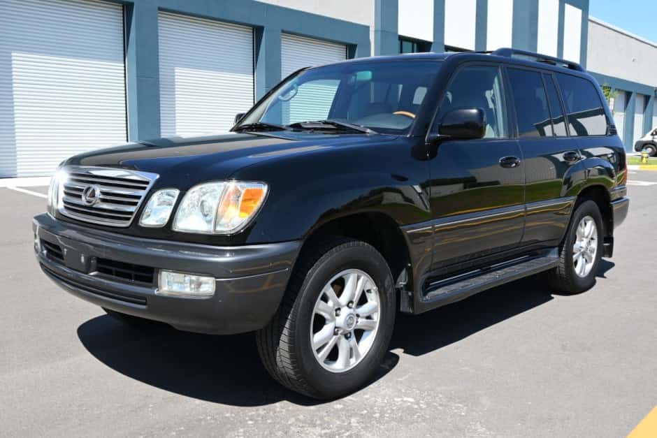 2005 Lexus LX470 sold for $15,000
