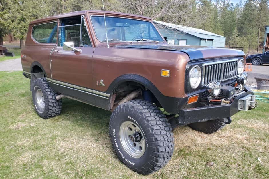 1974 International Harvester Scout sold for $13,300