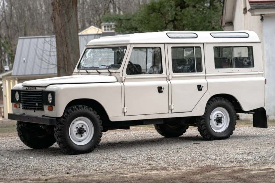 1982 Land Rover Series 109 sold for $16,750