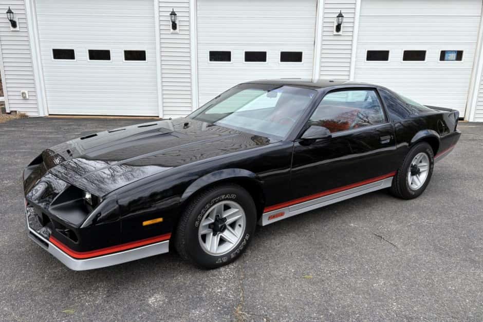 1983 Chevrolet Camaro 3rd Generation 1982-1992 sold for $17,078