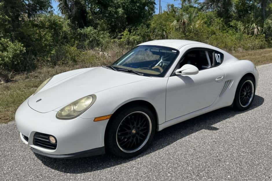 2011 Porsche 987 Cayman sold for $15,000