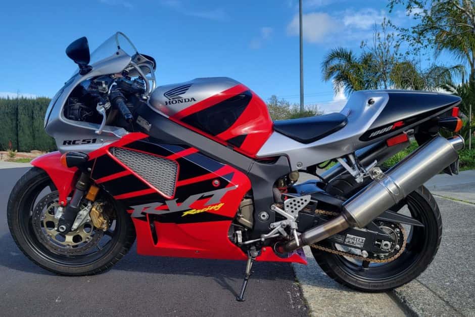 2002 Honda RC51 sold for $13,801
