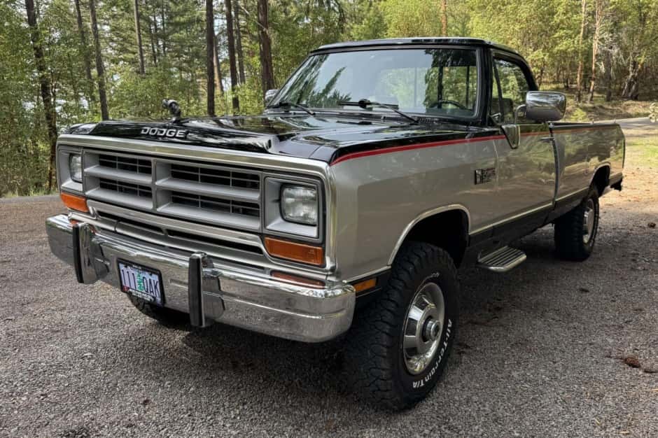 1990 Dodge Ram (1981-1993) sold for $43,333