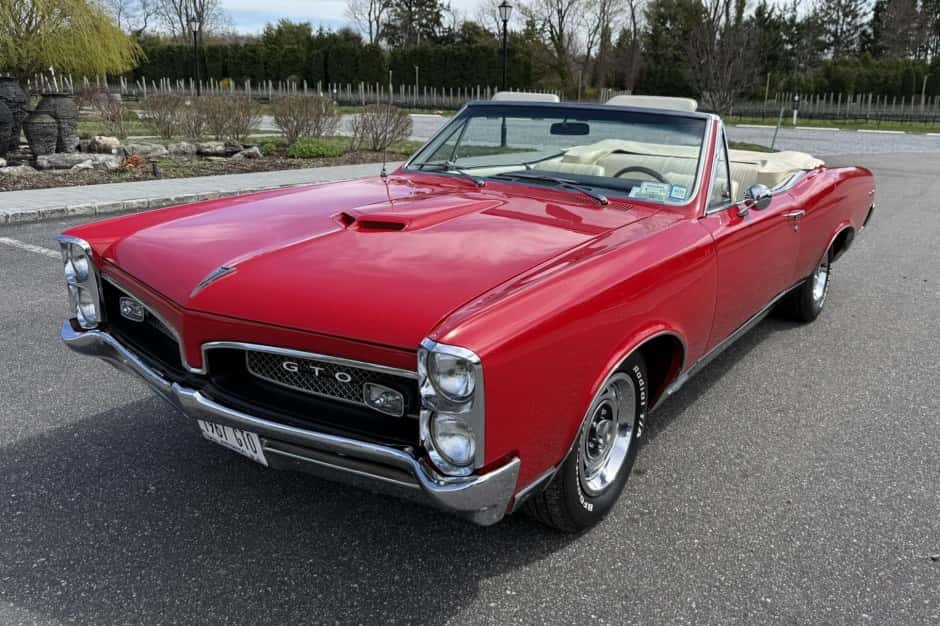 1967 Pontiac GTO sold for $44,250