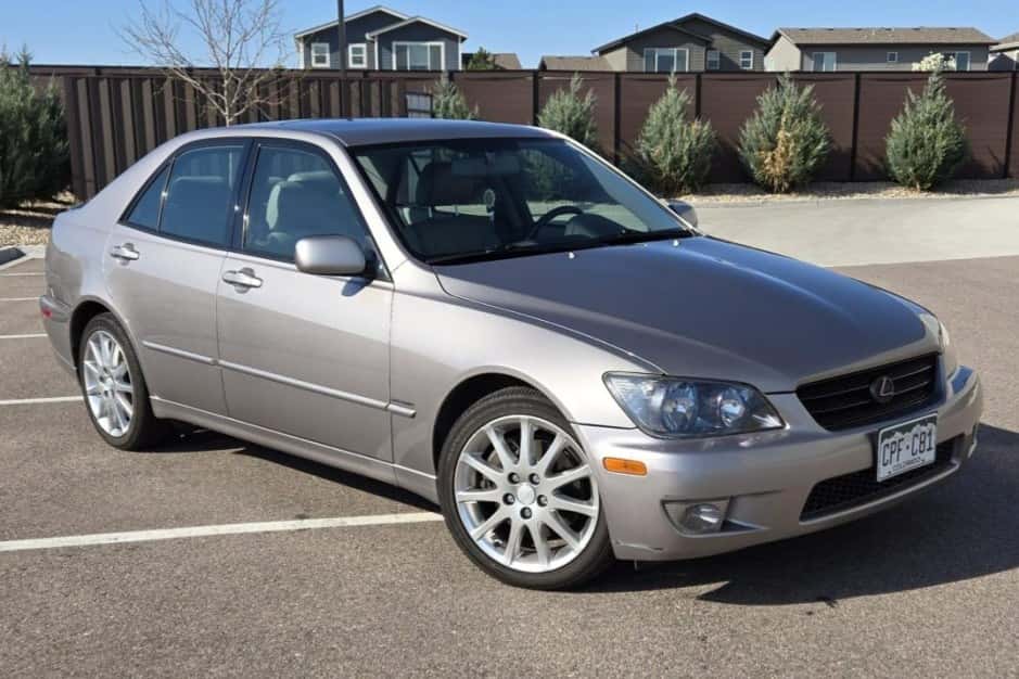 2003 Lexus IS sold for $15,600