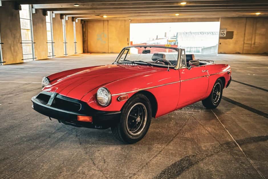 1975 MG MGB sold for $7,300
