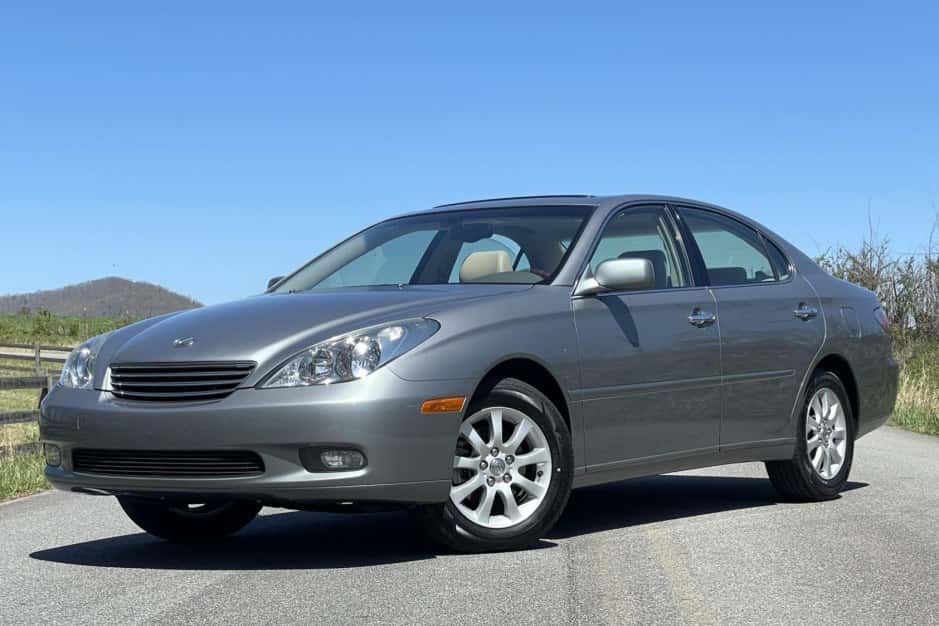 2002 Lexus ES sold for $9,150