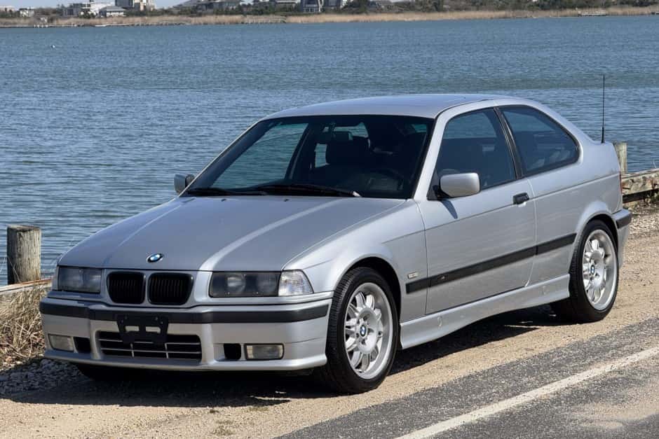 1999 BMW E36/5 ti Compact sold for $4,500