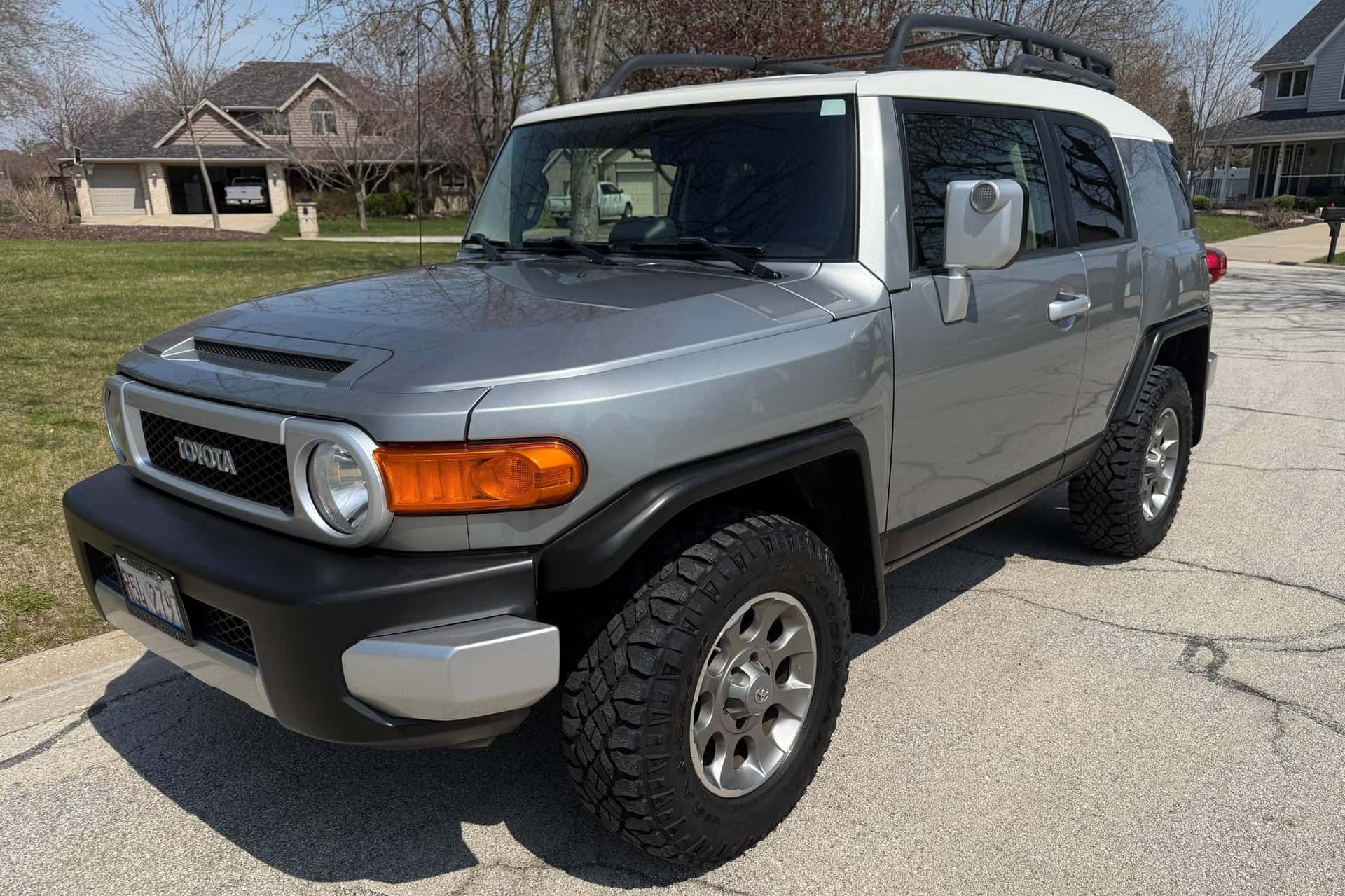 2012 Toyota FJ Cruiser sold for $13,500