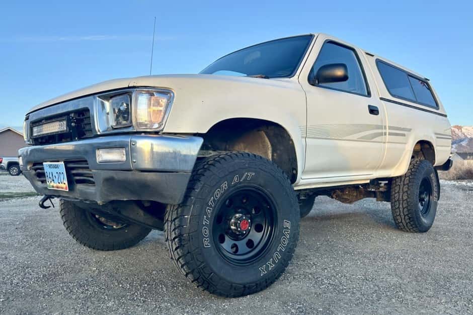 1991 Toyota Pickup (N80/90/100/110 1989-1997) sold for $8,600