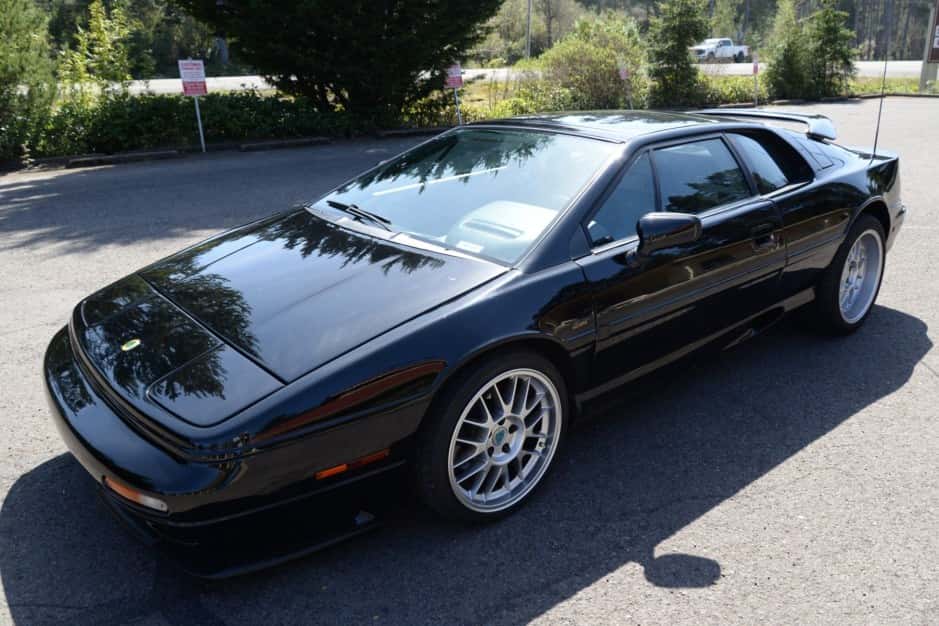 1995 Lotus Esprit sold for $41,750
