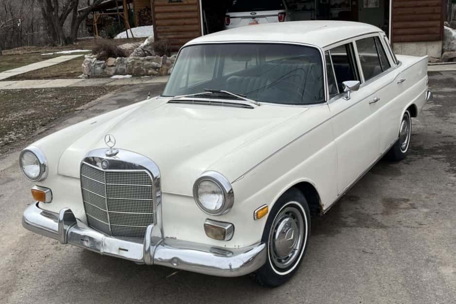 1968 Mercedes-Benz W110 sold for $4,500