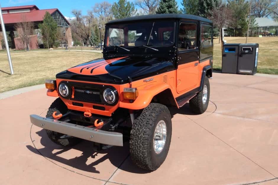 1976 Toyota Land Cruiser FJ40 sold for $19,000