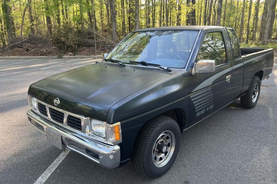 1993 Nissan Pickup sold for $5,200