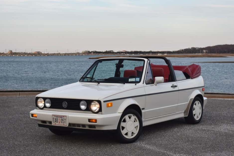 1989 Volkswagen Golf/Rabbit Cabriolet Mk1 sold for $13,600