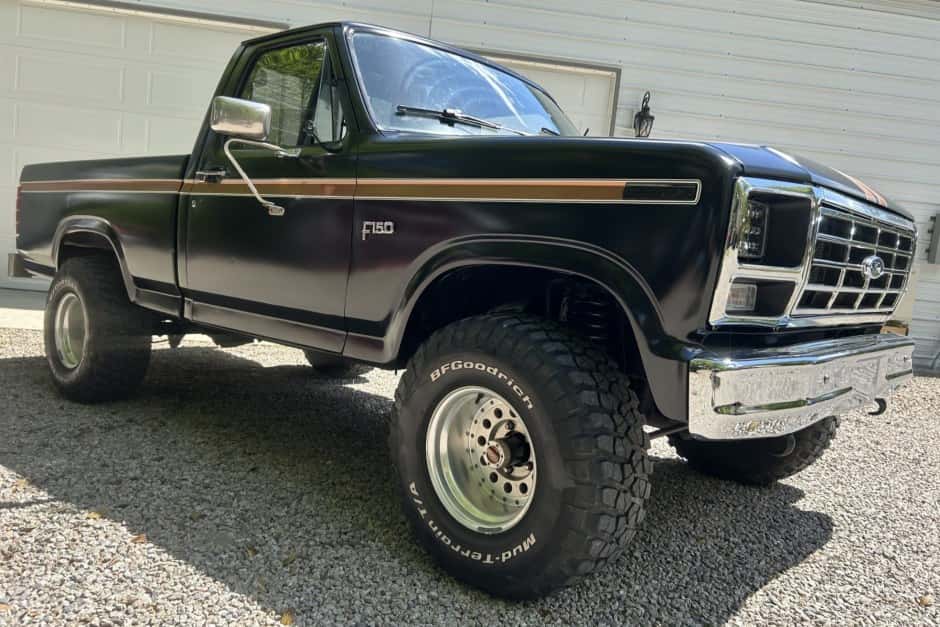 1985 Ford F-Series 1980-1986 sold for $13,500